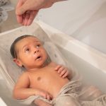 5 Cara Mencegah Telinga Berair pada Bayi
