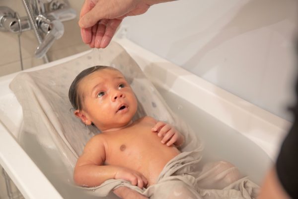 5 Cara Mencegah Telinga Berair pada Bayi