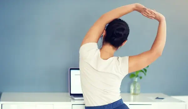 10 Tips Menjaga Postur Tubuh agar Dada Tidak Terasa Sakit 10 Tips Menjaga Postur Tubuh agar Dada Tidak Terasa Sakit