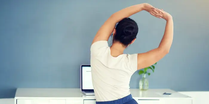 10 Tips Menjaga Postur Tubuh agar Dada Tidak Terasa Sakit