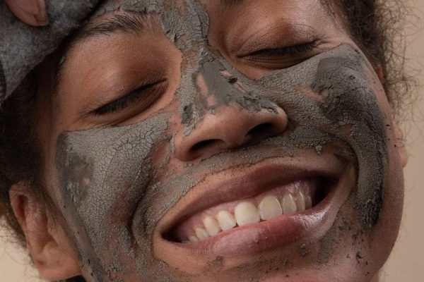 10 Manfaat Masker Lumpur untuk Kesehatan Dagu 10 Manfaat Masker Lumpur untuk Kesehatan Dagu