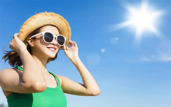 7 Tips Menjaga Mata Tetap Segar Selama Musim Panas