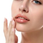 5 Cara Menjaga Bibir Tetap Segar Tanpa Lip Balm